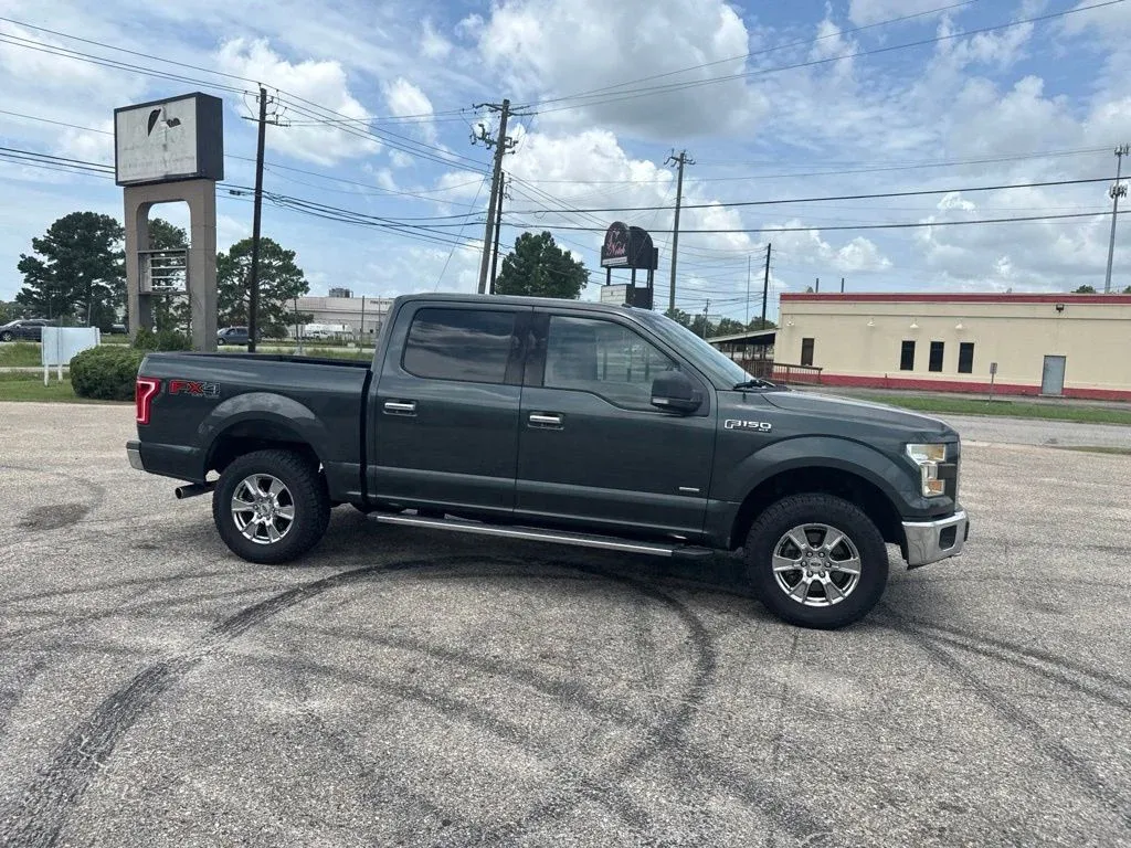 2015 Ford F-150 XLT thumbnail 16