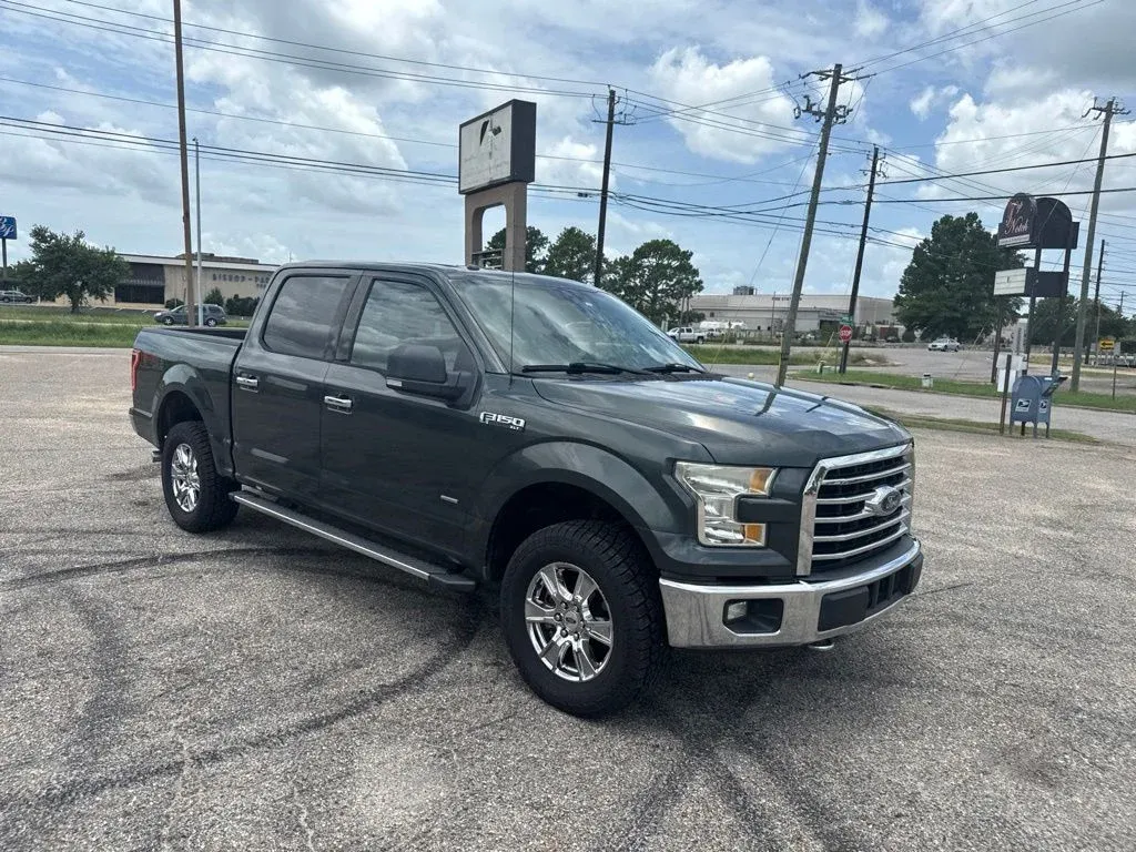 2015 Ford F-150 XLT thumbnail 19