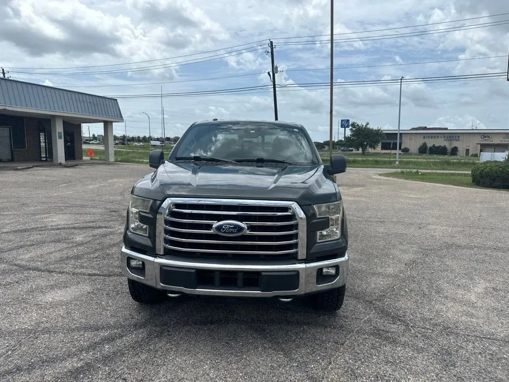 2015 Ford F-150 XLT thumbnail 4
