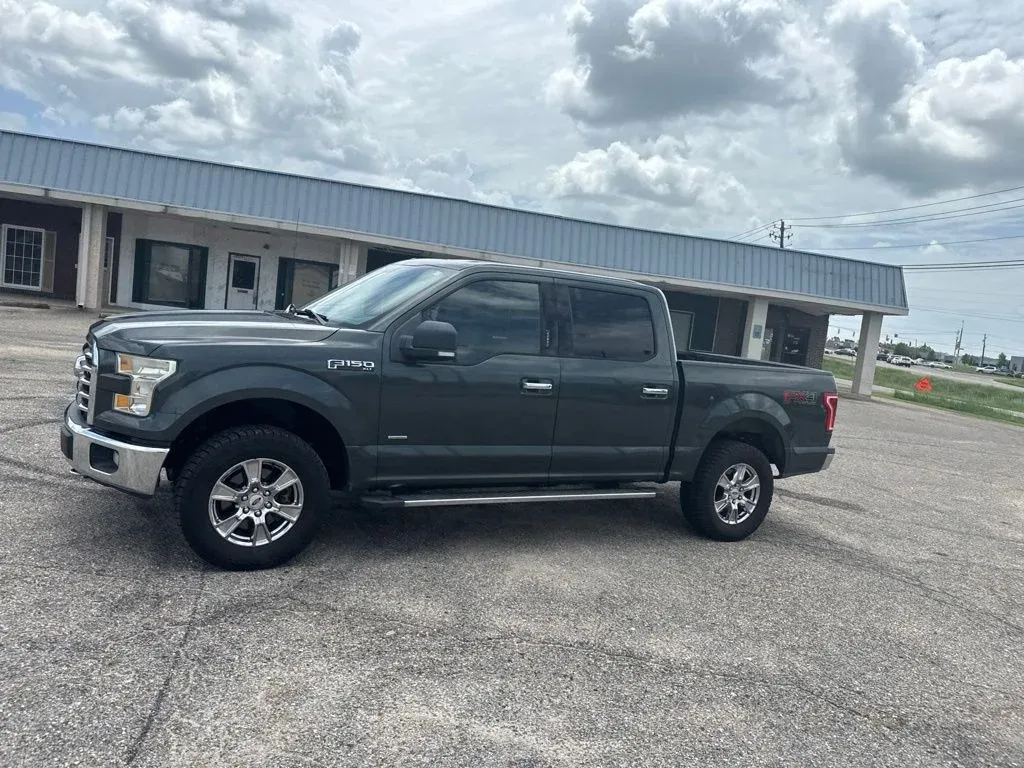 2015 Ford F-150 XLT thumbnail 7