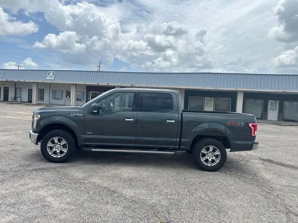 2015 Ford F-150 XLT thumbnail 8