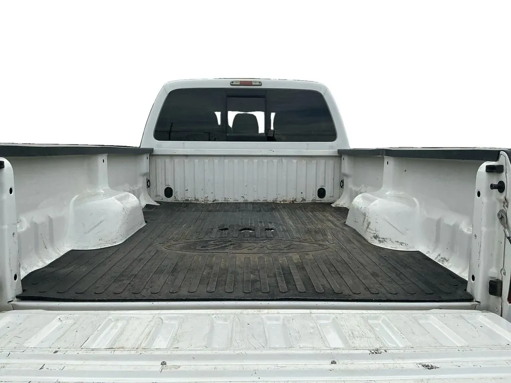 2015 Ford F-350SD King Ranch thumbnail 24