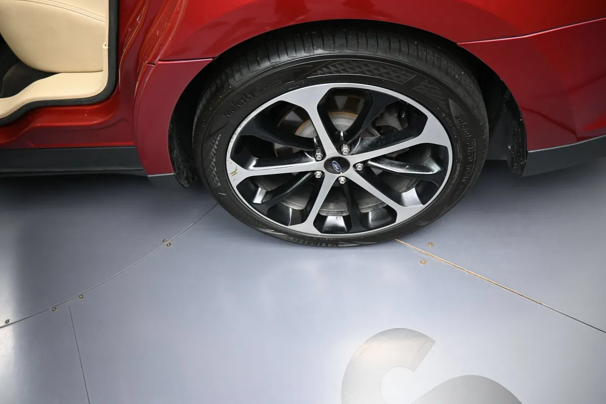 2015 Ford Taurus Limited thumbnail 17