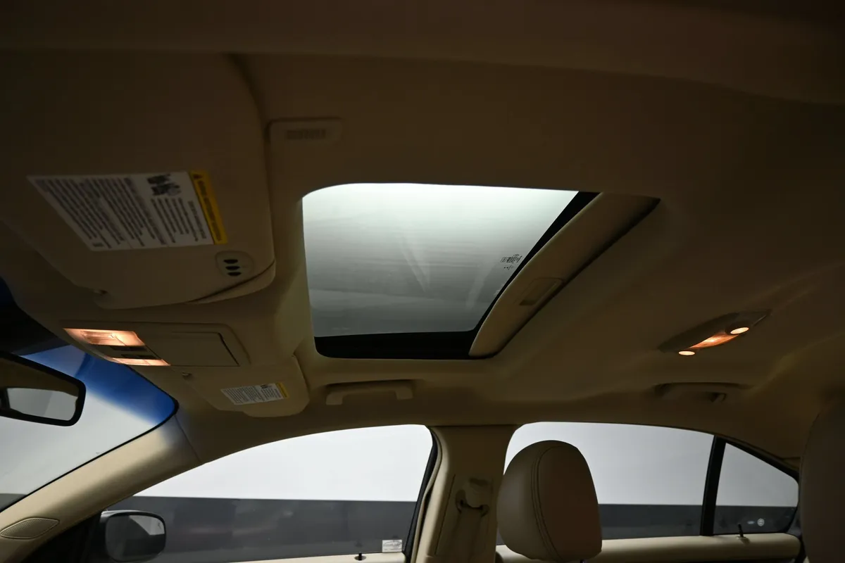 2015 Ford Taurus Limited thumbnail 18