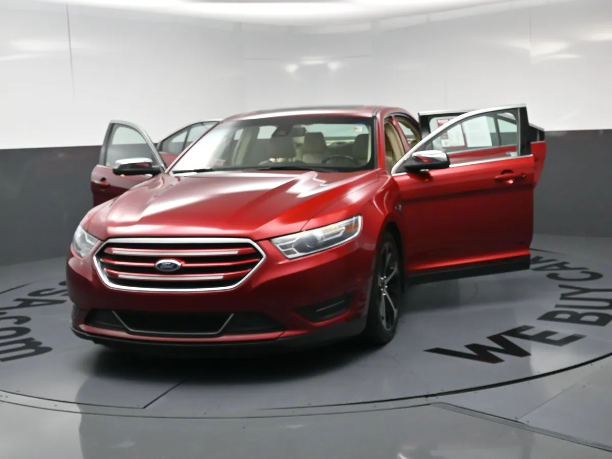 2015 Ford Taurus Limited thumbnail 23