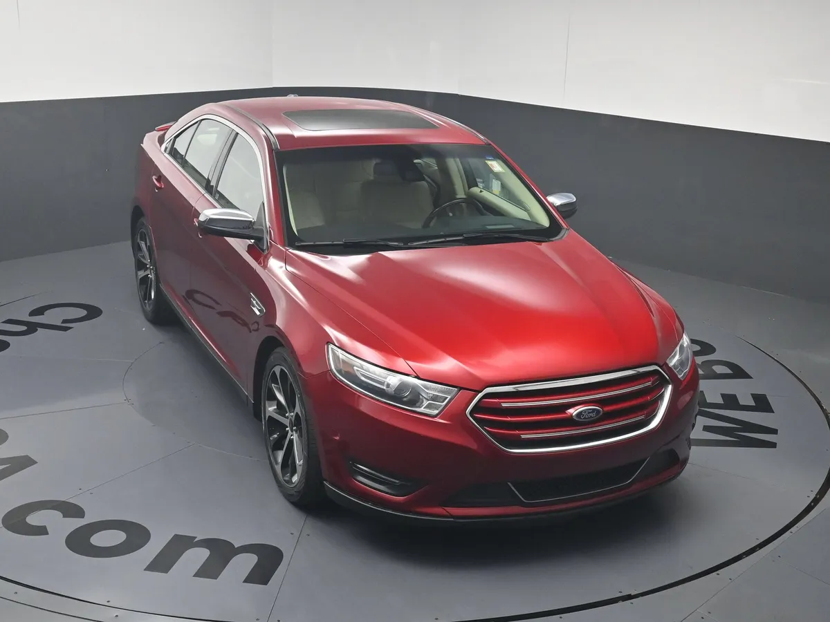 2015 Ford Taurus Limited thumbnail 32