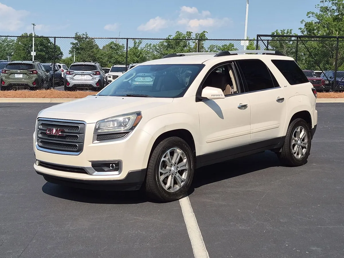 2015 GMC Acadia SLT thumbnail 4