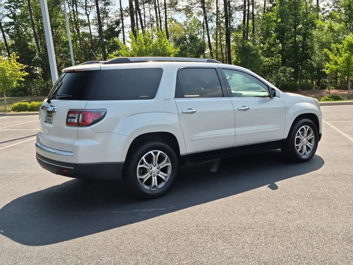 2015 GMC Acadia SLT thumbnail 9