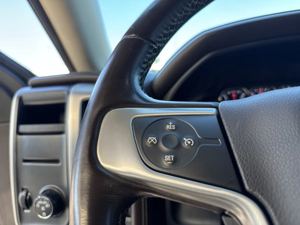 2015 GMC Sierra 1500 SLT thumbnail 17