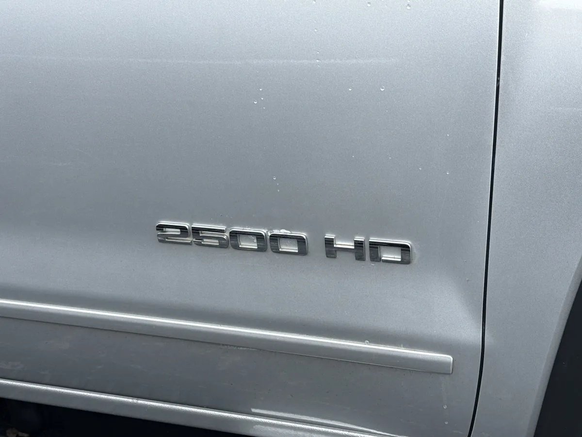 2015 GMC Sierra 2500 HD SLE thumbnail 5