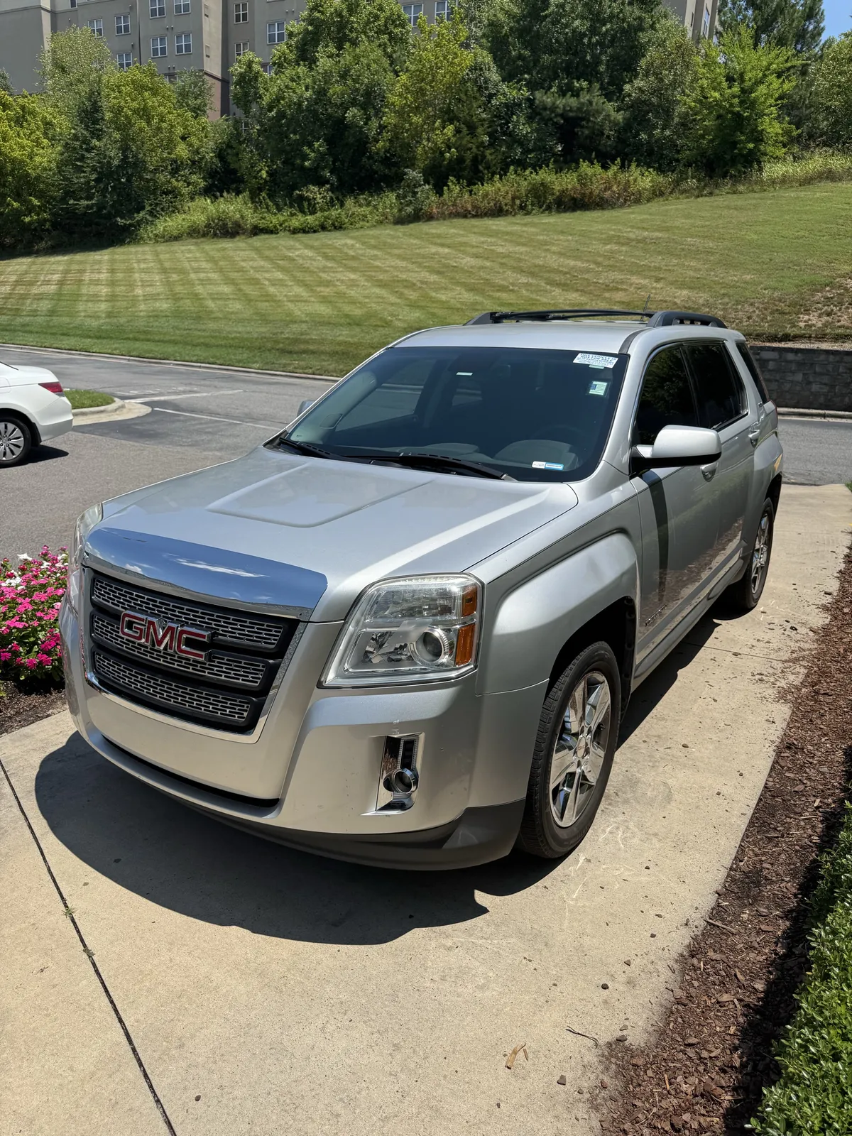 2015 GMC Terrain SLE thumbnail 2