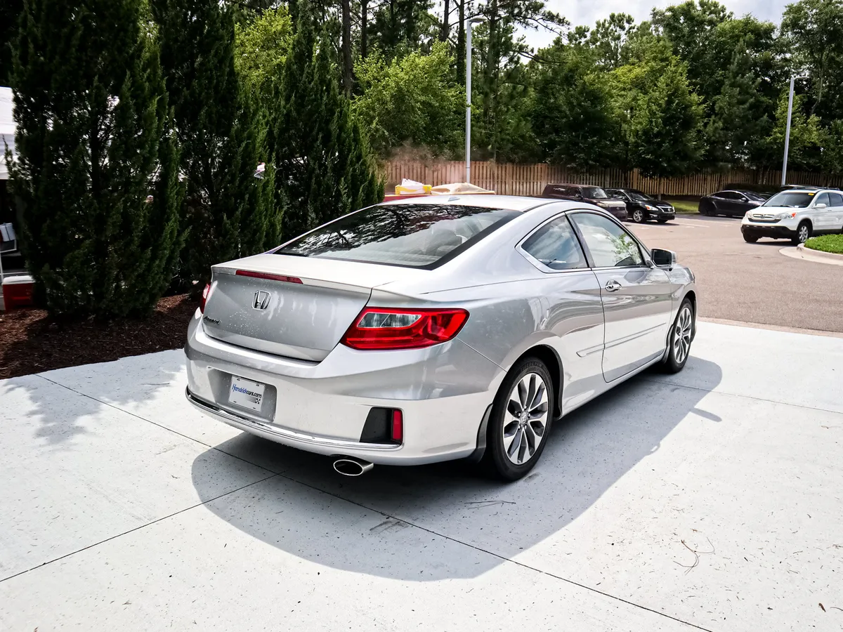 2015 Honda Accord EX-L thumbnail 10