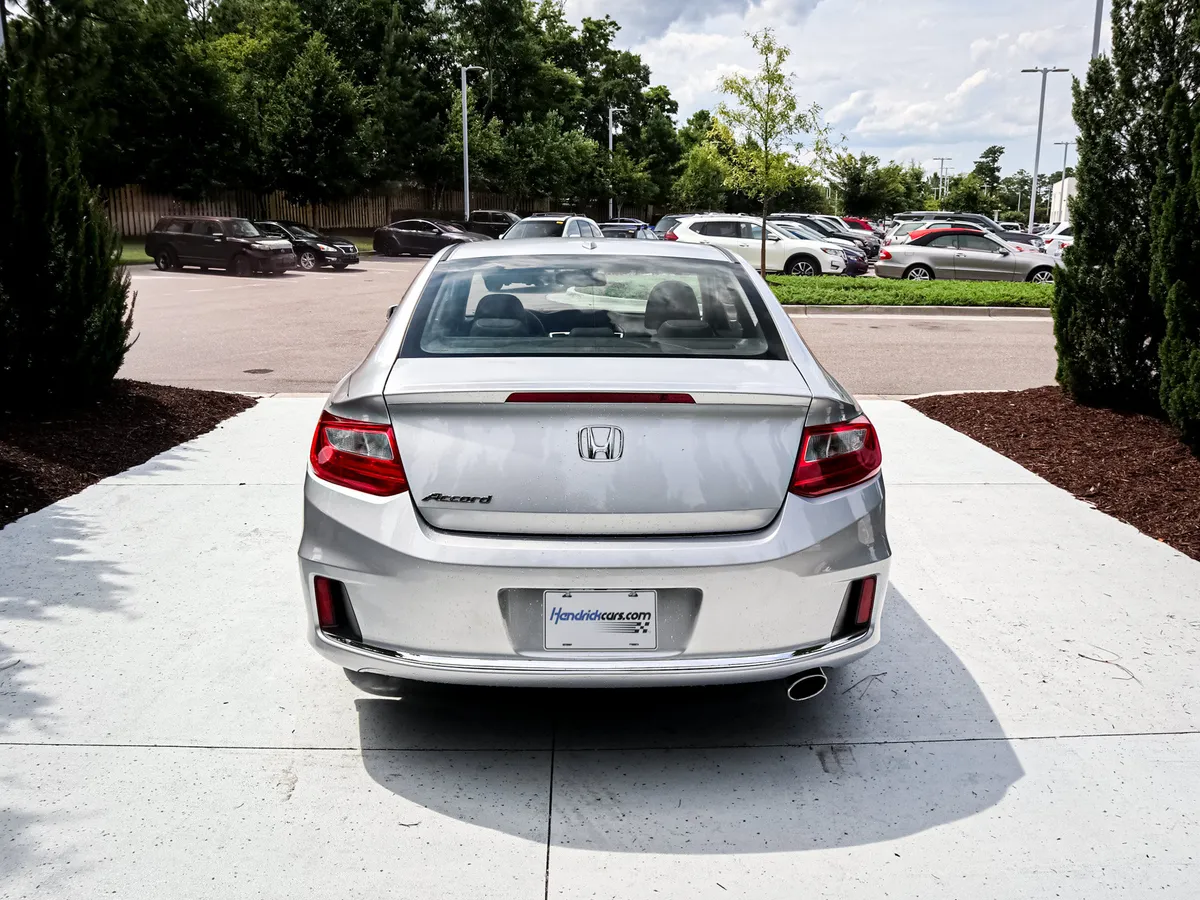 2015 Honda Accord EX-L thumbnail 9