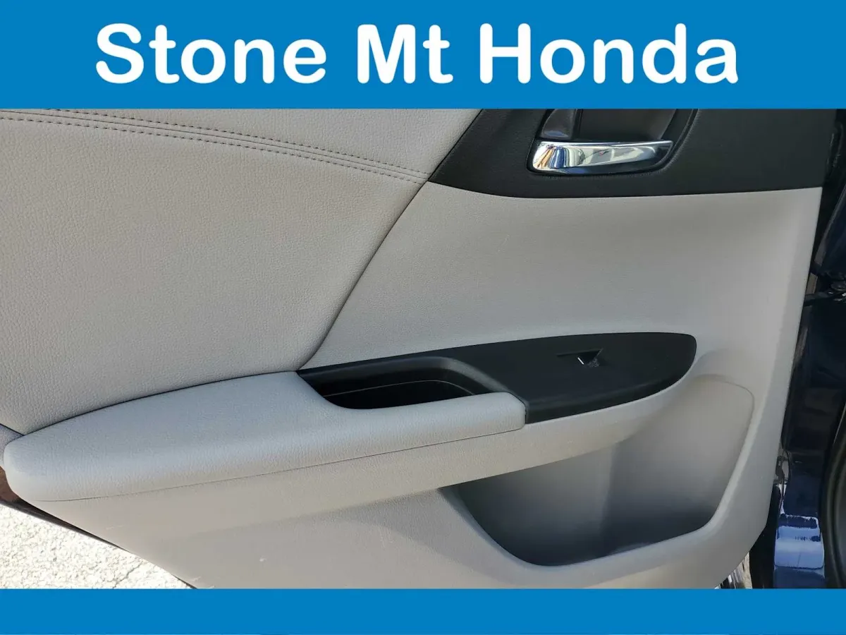 2015 Honda Accord EX-L thumbnail 10