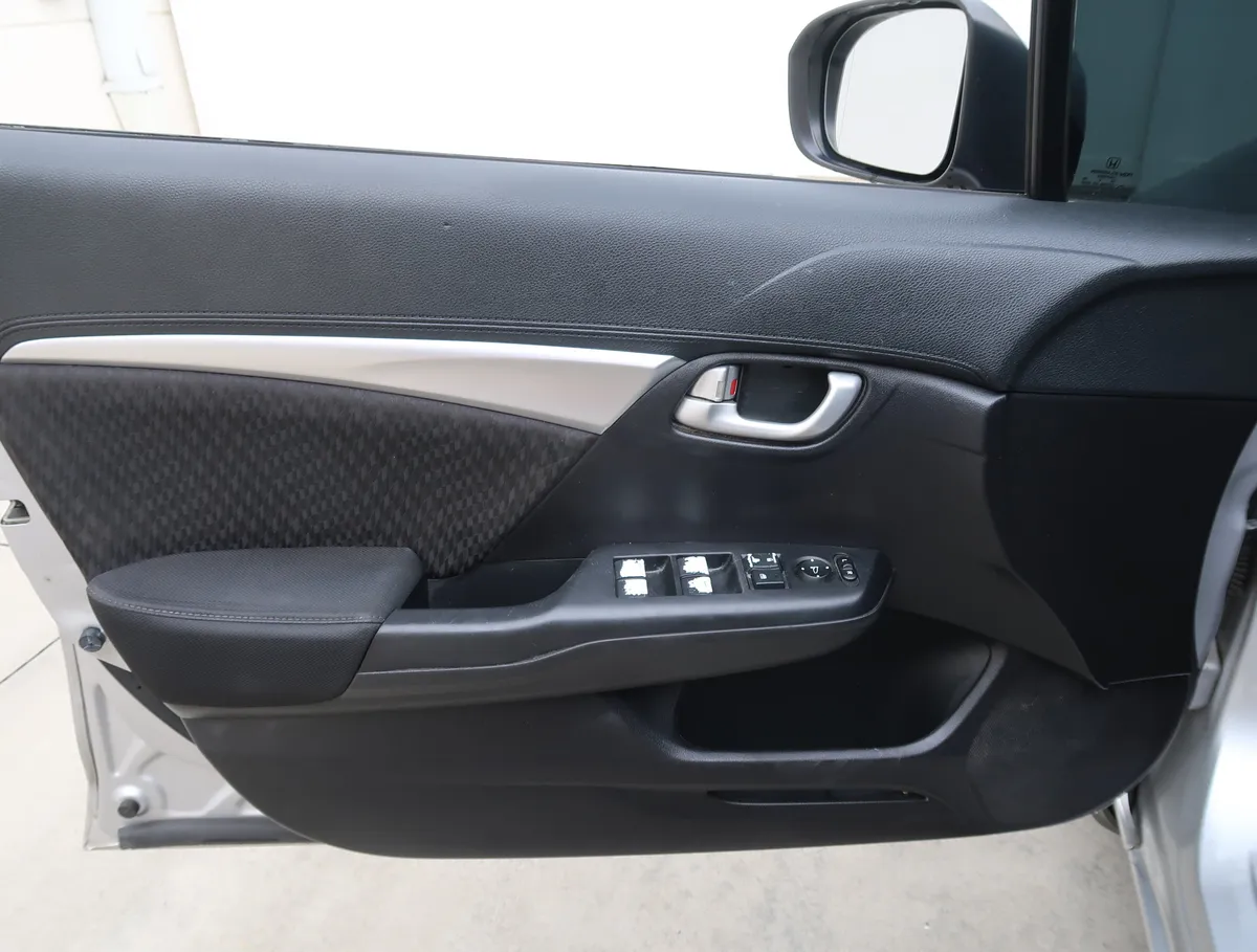 2015 Honda Civic EX thumbnail 16
