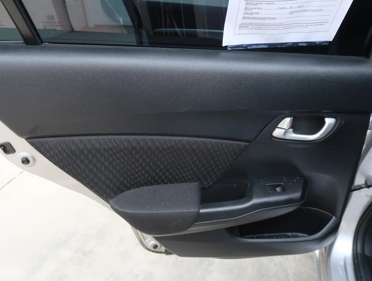 2015 Honda Civic EX thumbnail 31