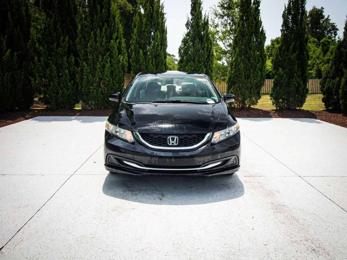 2015 Honda Civic LX thumbnail 2