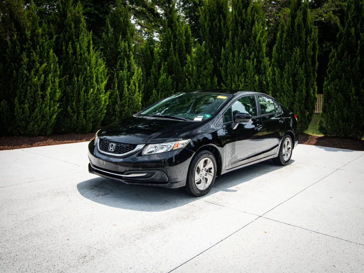 2015 Honda Civic LX thumbnail 4