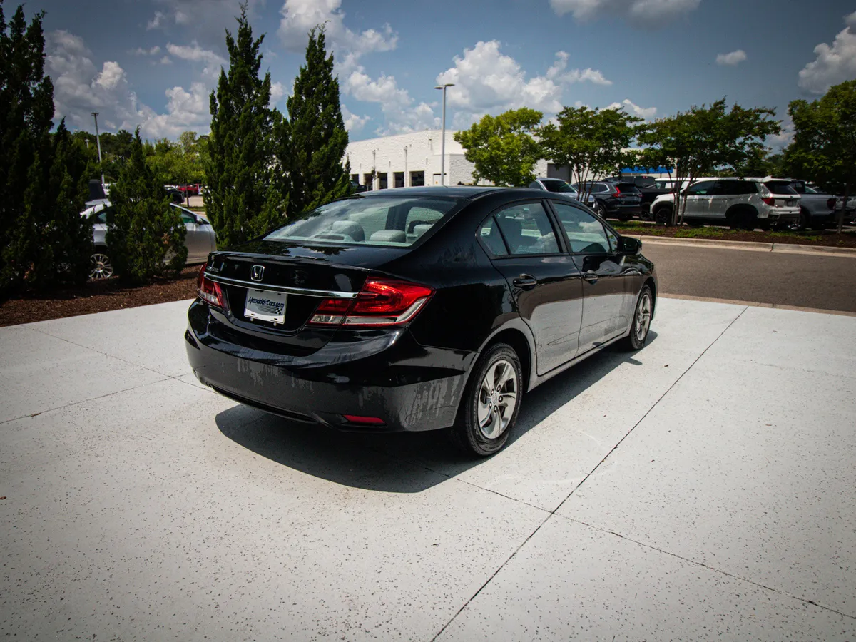 2015 Honda Civic LX thumbnail 5