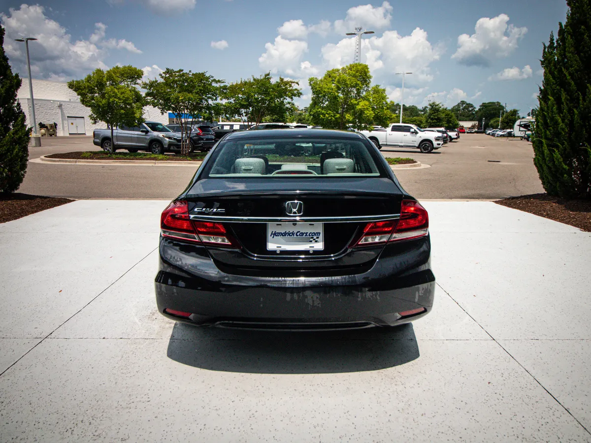 2015 Honda Civic LX thumbnail 6