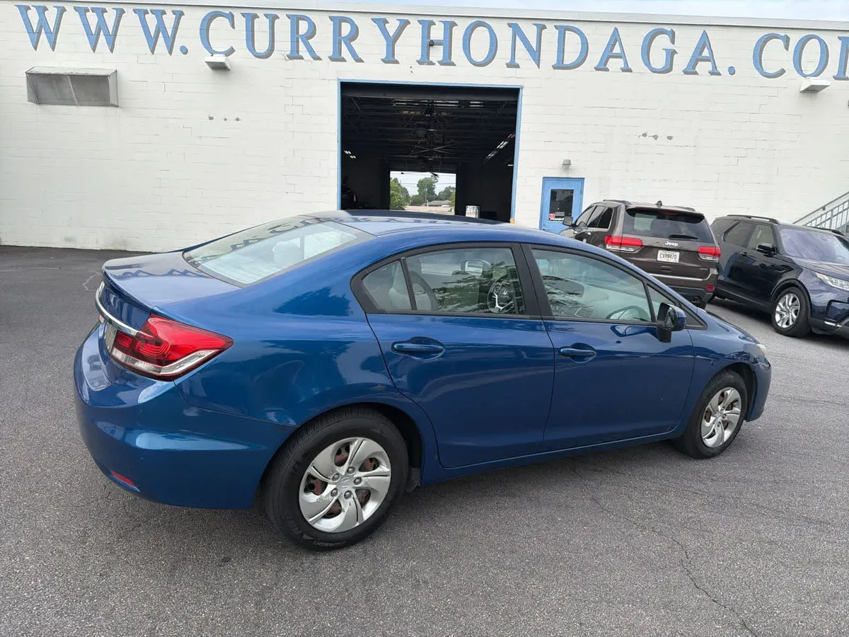 2015 Honda Civic LX thumbnail 11