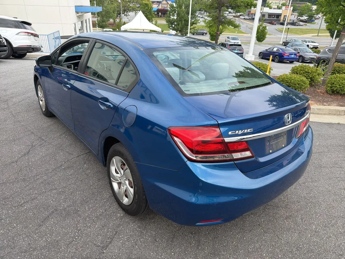 2015 Honda Civic LX thumbnail 8