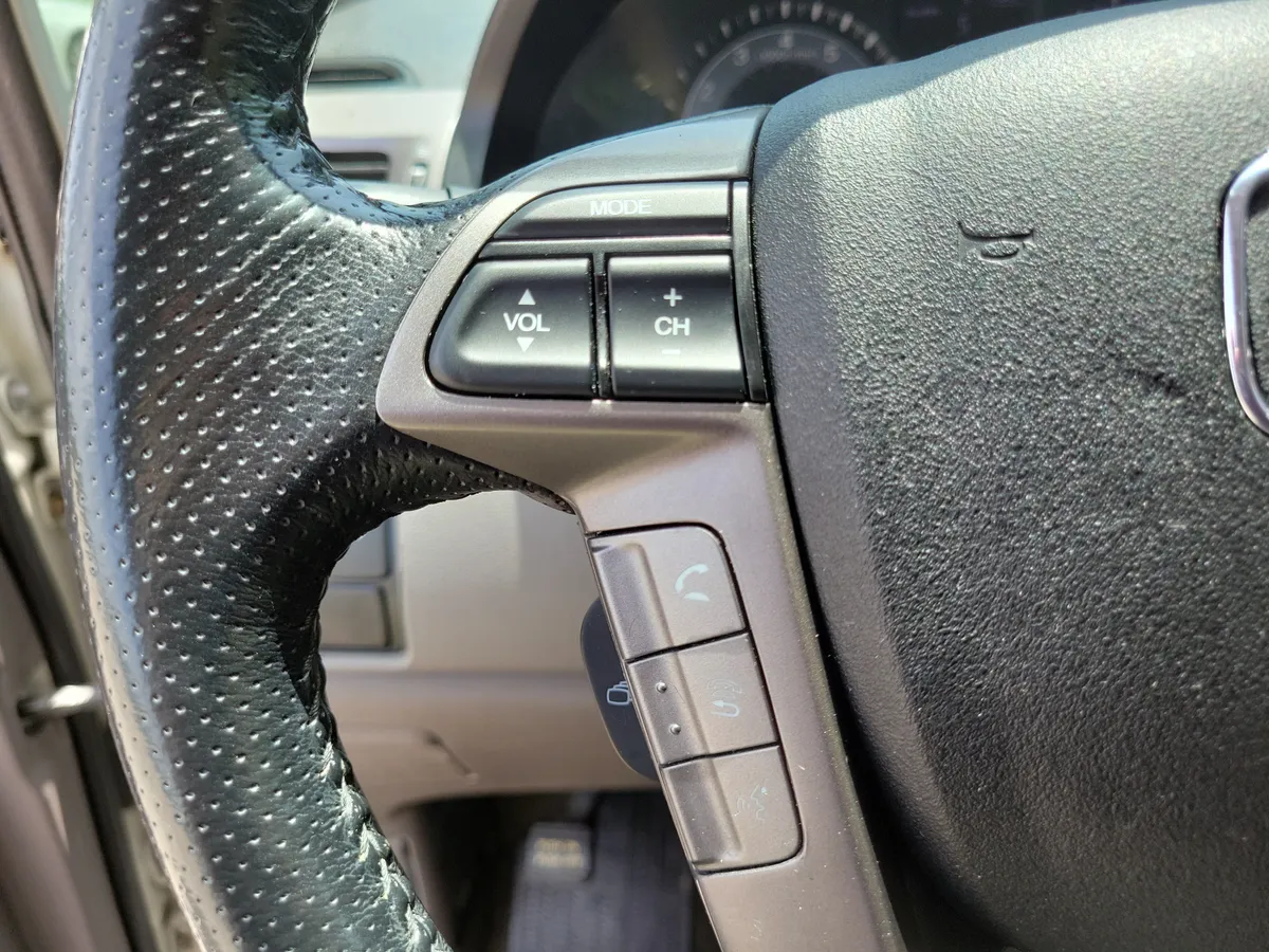 2015 Honda Odyssey EX-L thumbnail 17