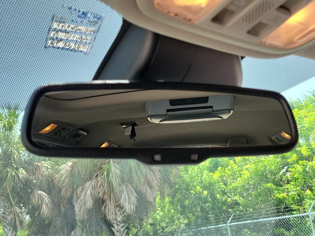 2015 Honda Odyssey EX-L thumbnail 23