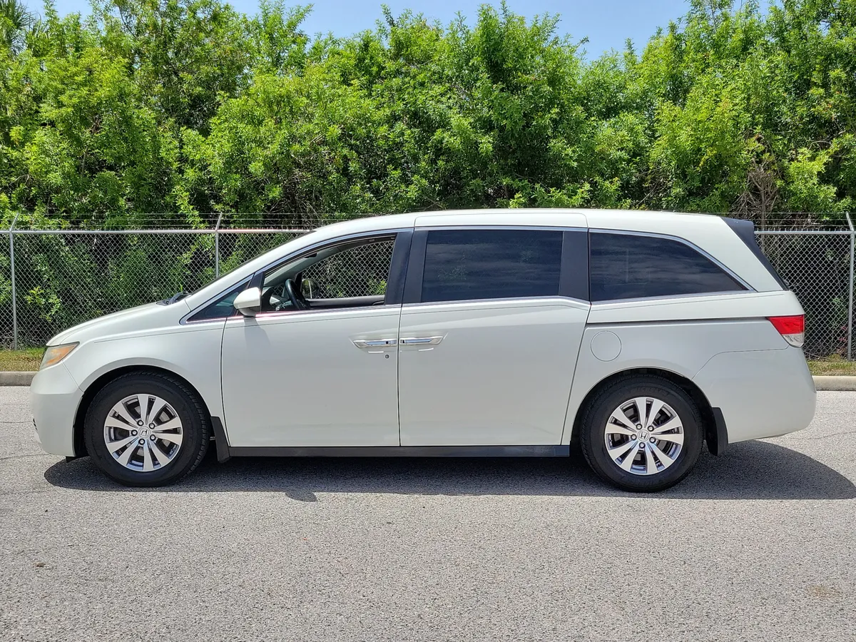 2015 Honda Odyssey EX-L thumbnail 6