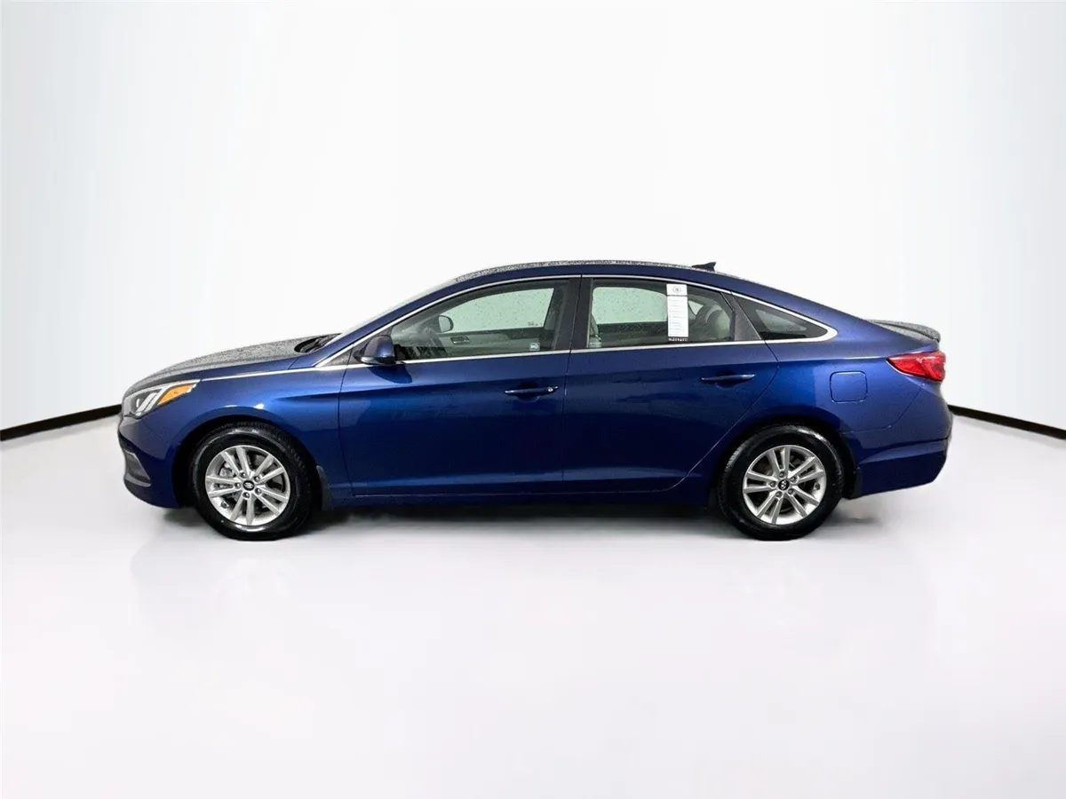 2015 Hyundai Sonata 2.4L SE thumbnail 11