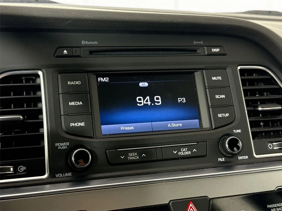 2015 Hyundai Sonata 2.4L SE thumbnail 19