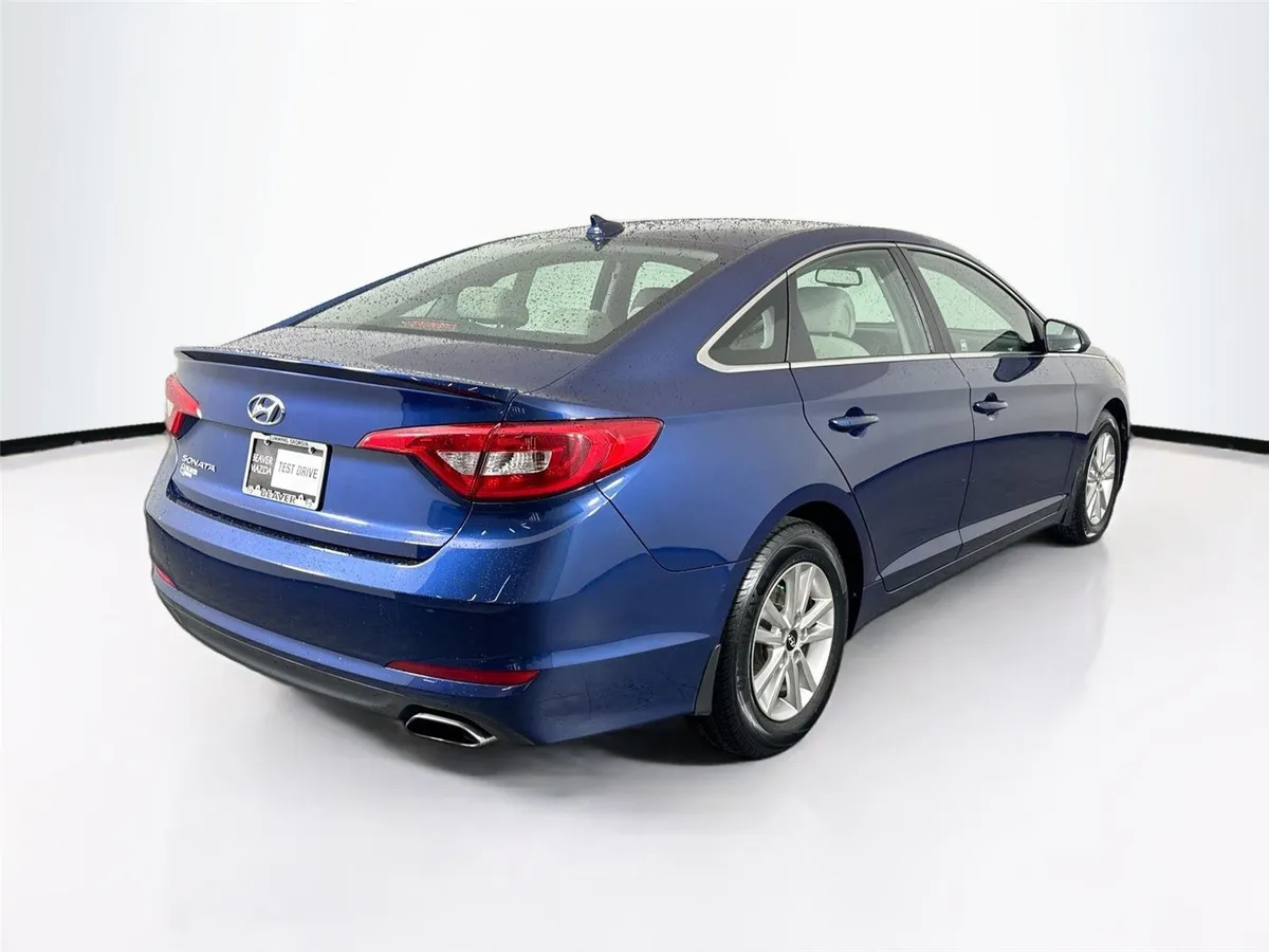 2015 Hyundai Sonata 2.4L SE thumbnail 2