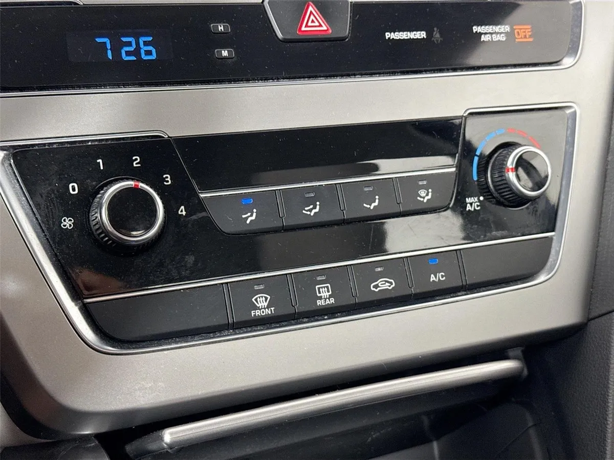 2015 Hyundai Sonata 2.4L SE thumbnail 21