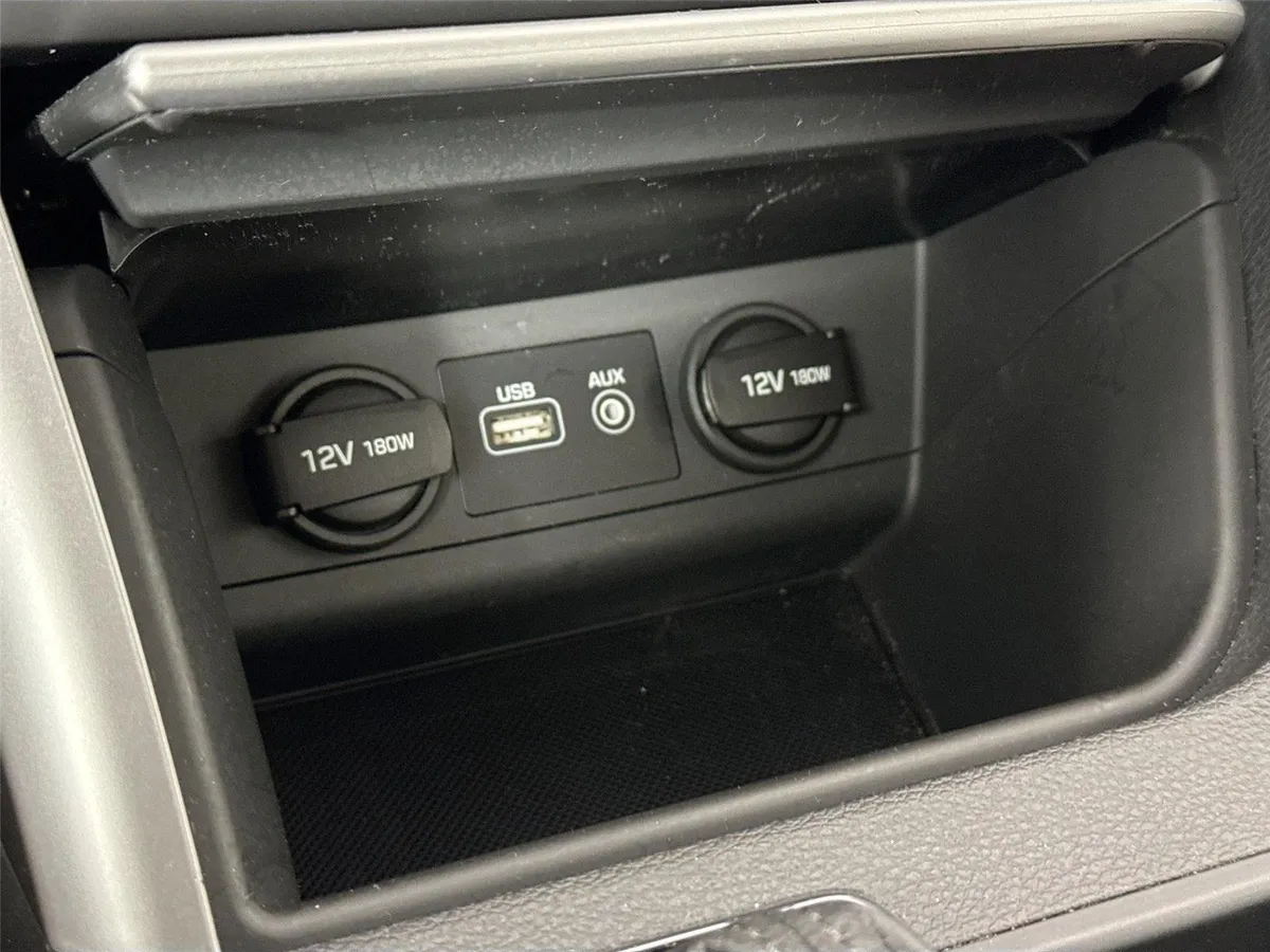 2015 Hyundai Sonata 2.4L SE thumbnail 23