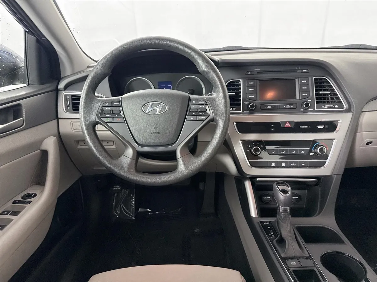2015 Hyundai Sonata 2.4L SE thumbnail 28