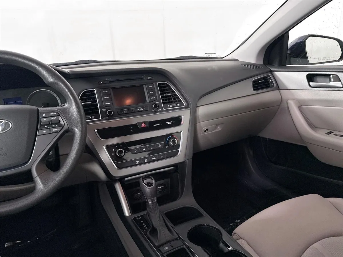 2015 Hyundai Sonata 2.4L SE thumbnail 29