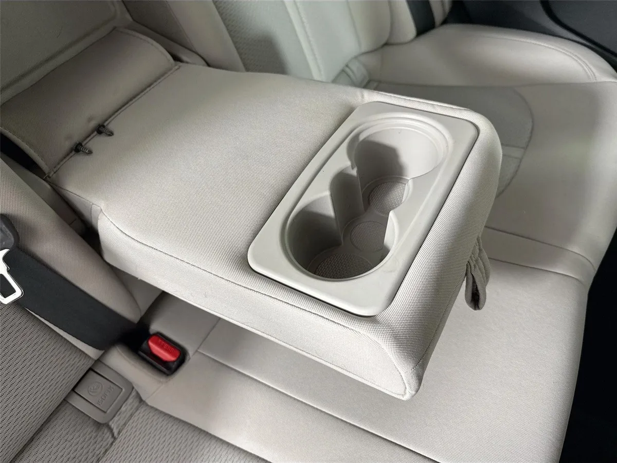2015 Hyundai Sonata 2.4L SE thumbnail 35