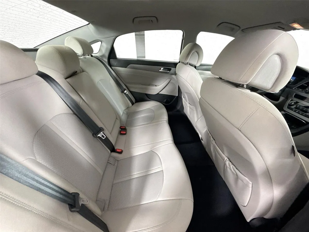 2015 Hyundai Sonata 2.4L SE thumbnail 36