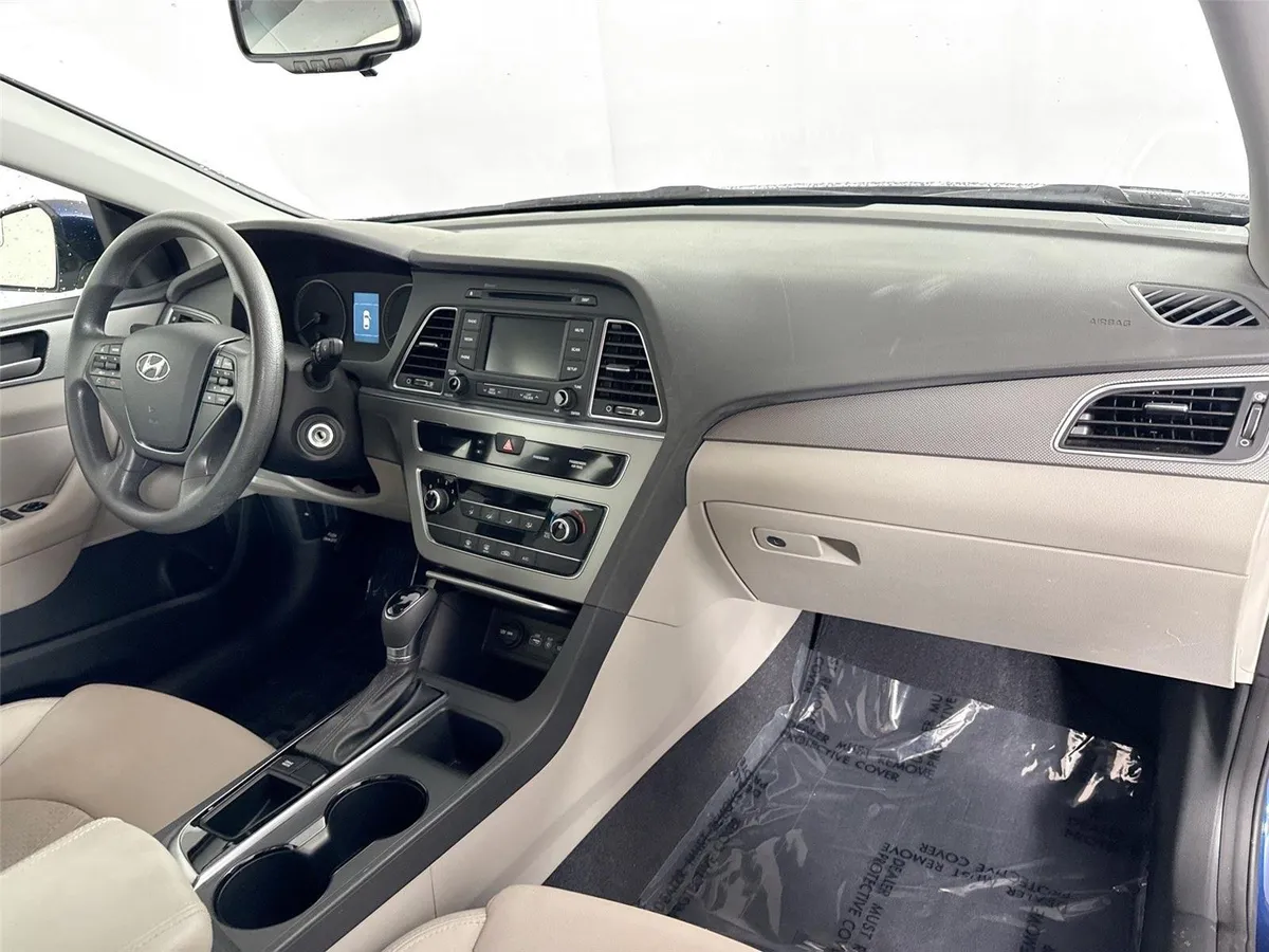 2015 Hyundai Sonata 2.4L SE thumbnail 38