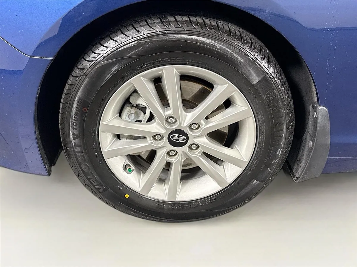 2015 Hyundai Sonata 2.4L SE thumbnail 40