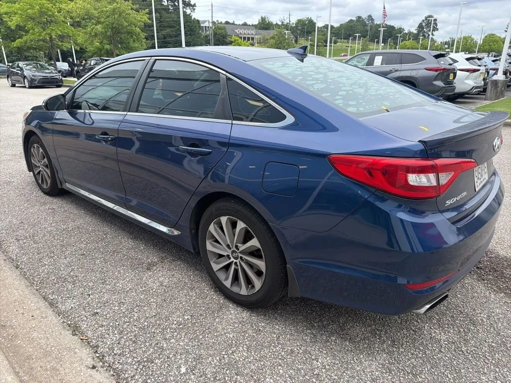 2015 Hyundai Sonata Sport thumbnail 2