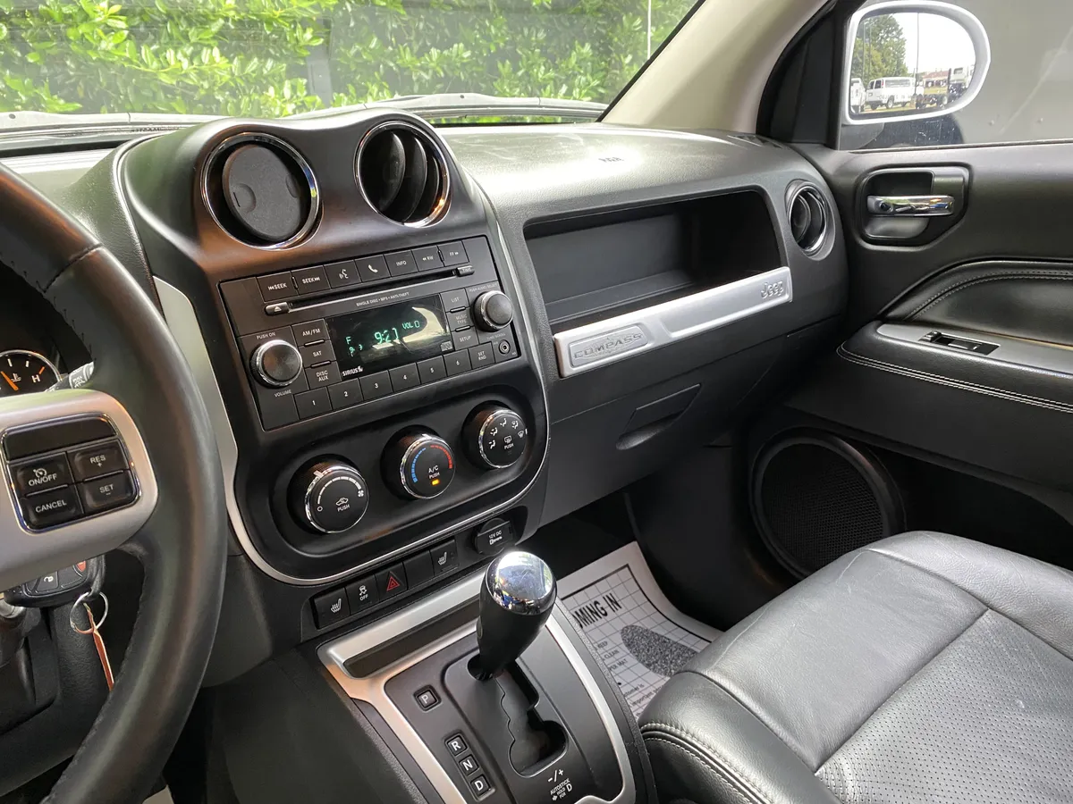 2015 Jeep Compass High Altitude Edition thumbnail 21