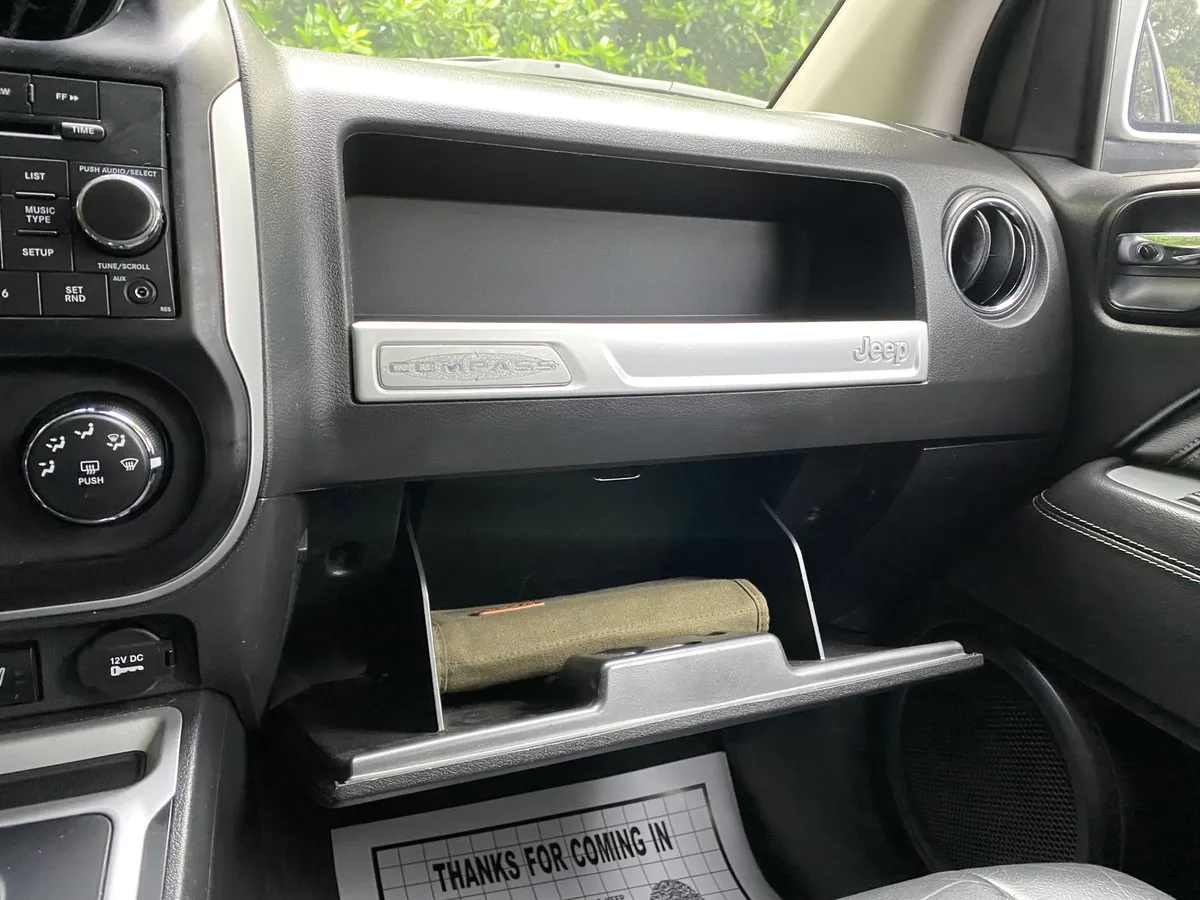 2015 Jeep Compass High Altitude Edition thumbnail 26