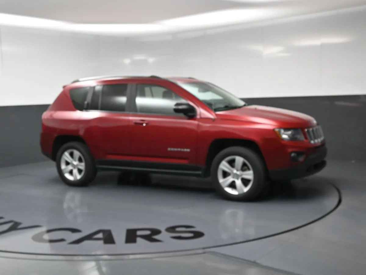 2015 Jeep Compass Sport thumbnail 14