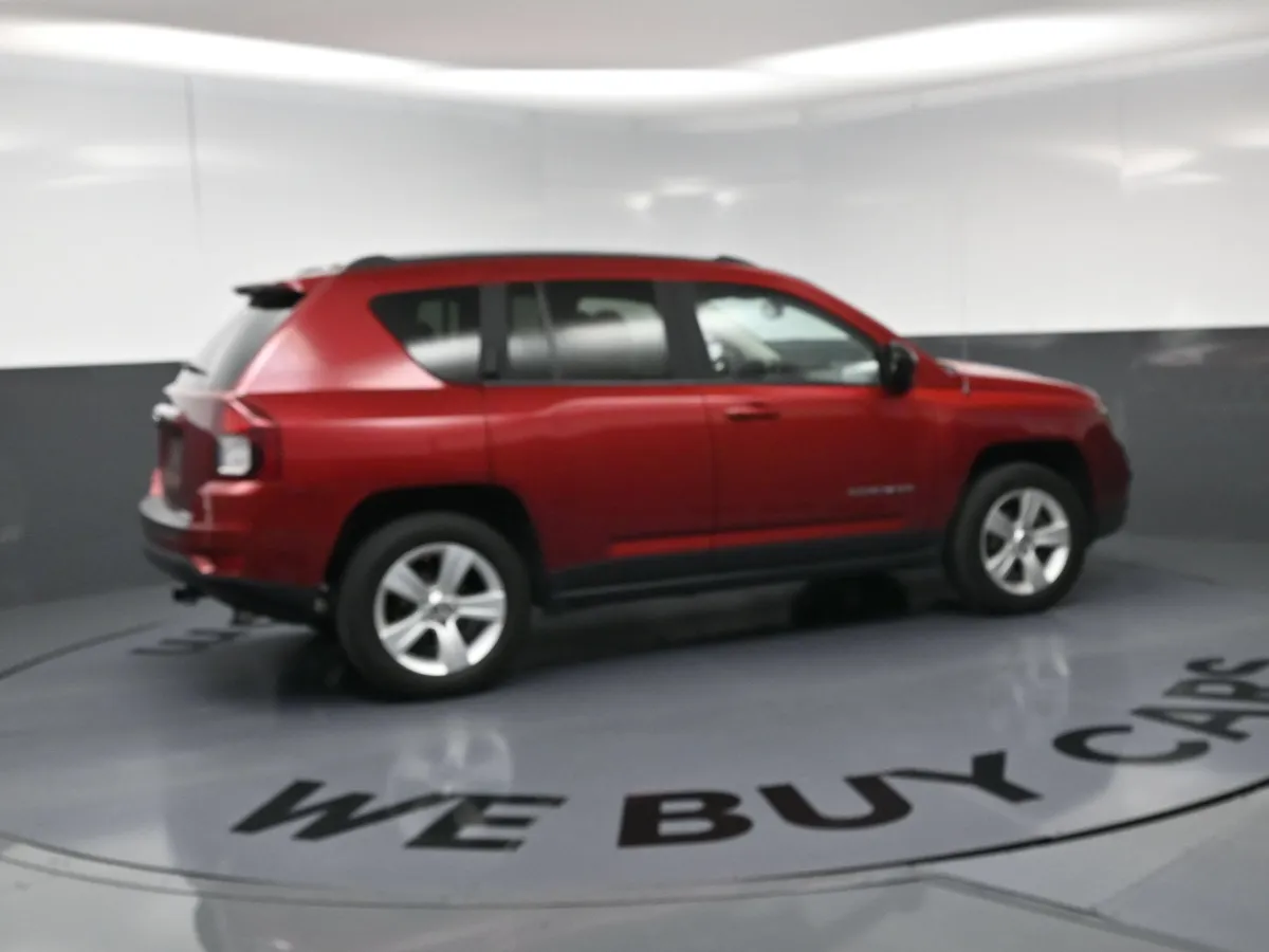 2015 Jeep Compass Sport thumbnail 15