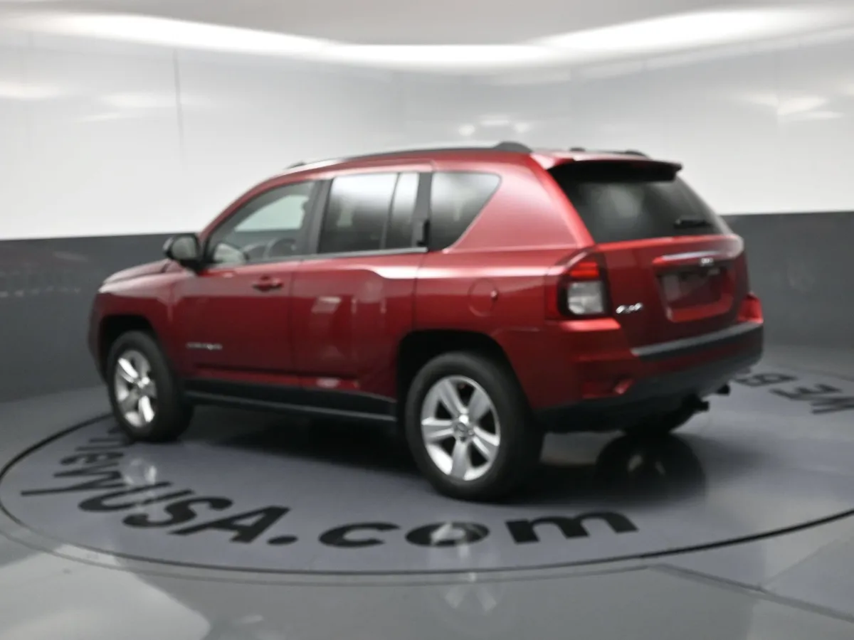 2015 Jeep Compass Sport thumbnail 18