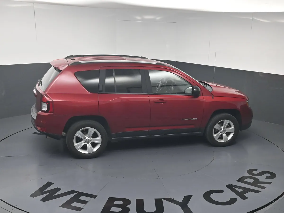 2015 Jeep Compass Sport thumbnail 23