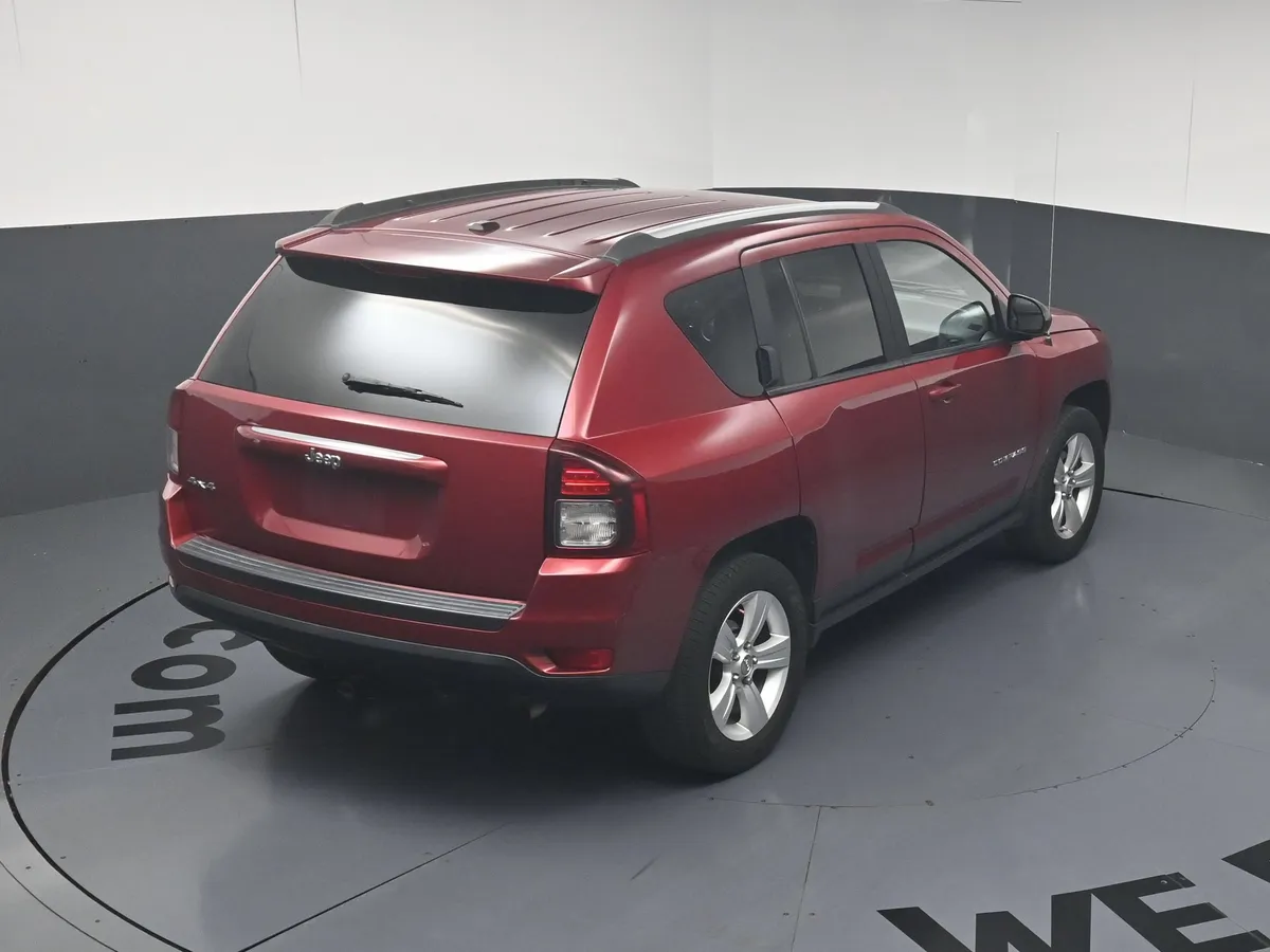 2015 Jeep Compass Sport thumbnail 24