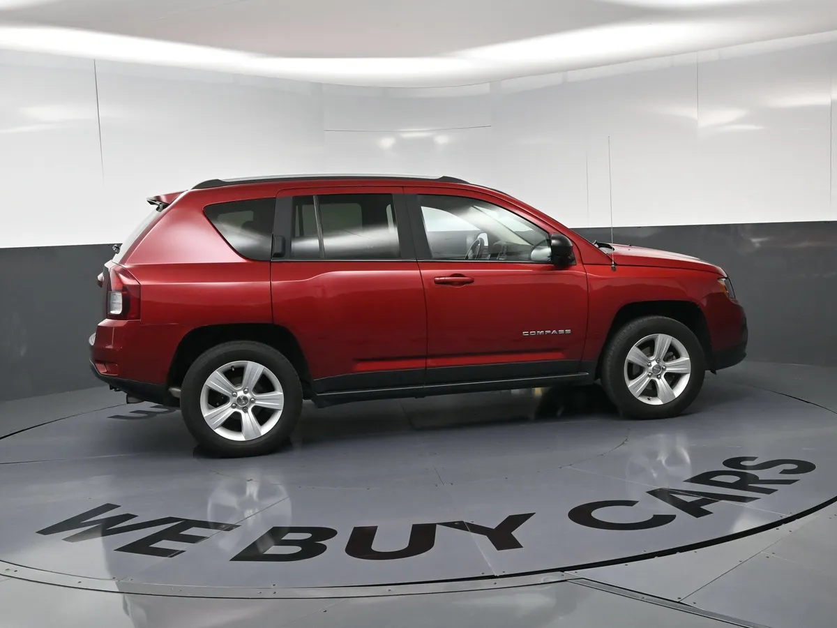 2015 Jeep Compass Sport thumbnail 9