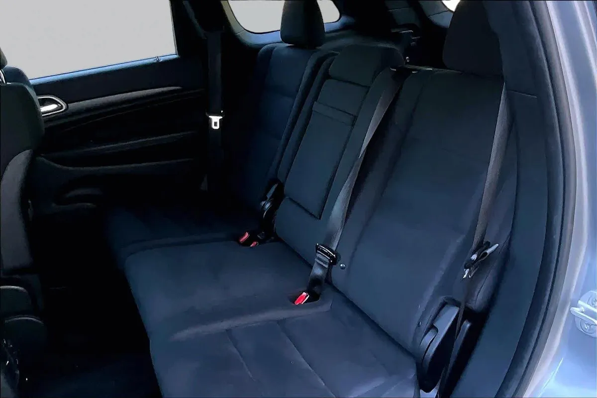 2015 Jeep Grand Cherokee Laredo thumbnail 20